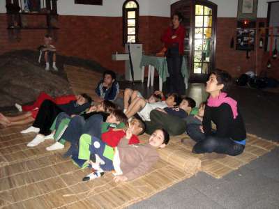 assistindo filme sobre lendas...